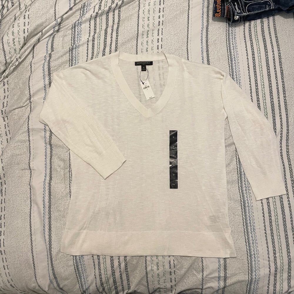 Banana Republic Cream Sweater Size Medium NWT